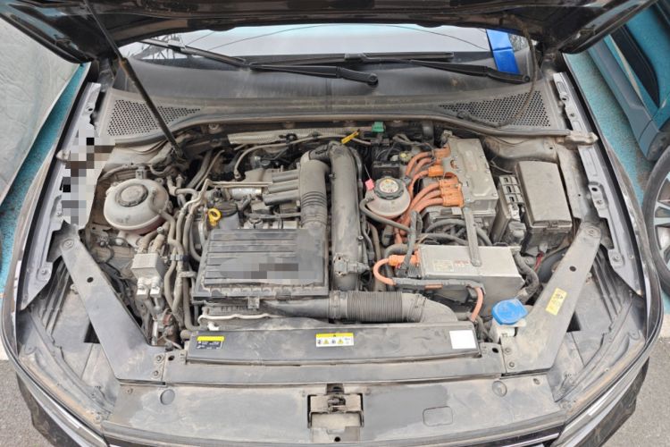 Used Volkswagen Magotan GTE Plug-in Hybrid 2022 GTE Luxury Model Engine Bay