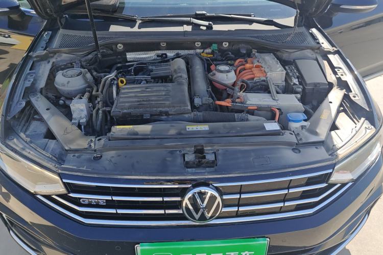 Used Volkswagen Magotan GTE Plug-in Hybrid 2022 GTE Luxury Model Engine Bay