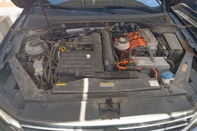 Used Volkswagen Magotan GTE Plug-in Hybrid 2022 GTE Luxury Model Engine Bay