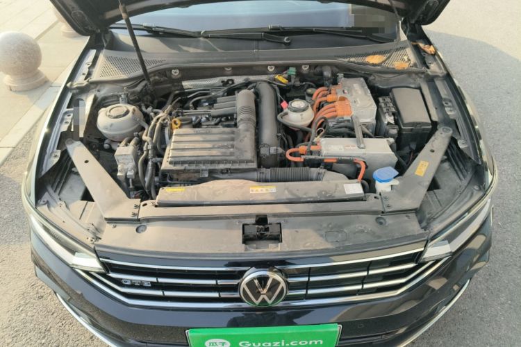 Used Volkswagen Magotan GTE Plug-in Hybrid 2022 GTE Luxury Model Engine Bay