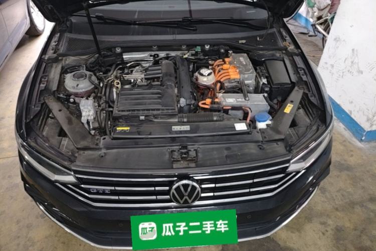Used Volkswagen Magotan GTE Plug-in Hybrid 2022 GTE Luxury Model Engine Bay