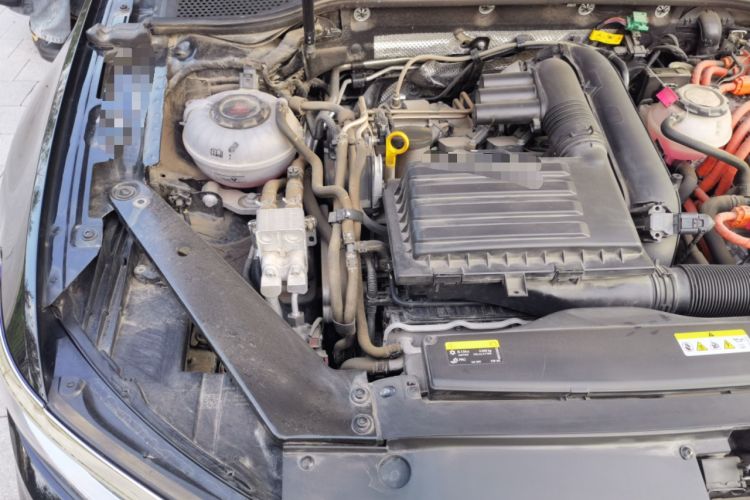 Used Volkswagen Magotan GTE Plug-in Hybrid 2022 GTE Luxury Model Engine Bay Right