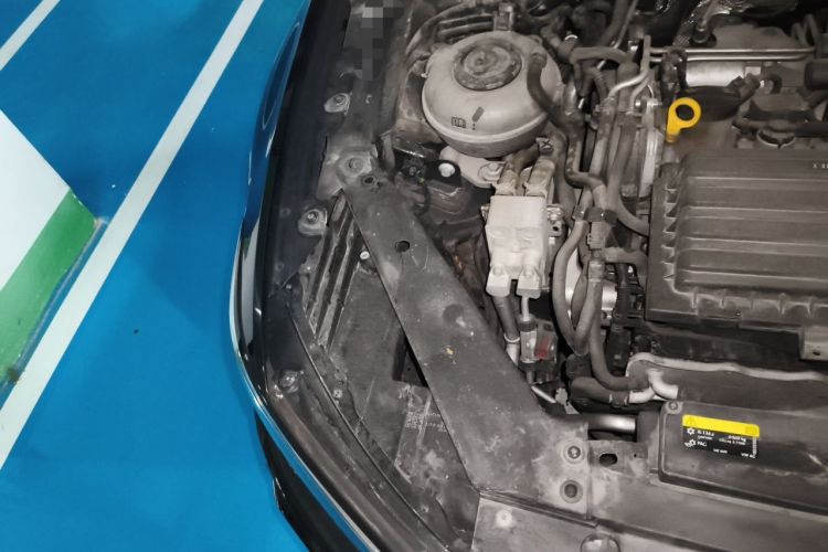 Used Volkswagen Magotan GTE Plug-in Hybrid 2022 GTE Luxury Model Engine Bay Right
