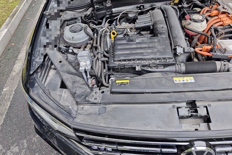 Used Volkswagen Magotan GTE Plug-in Hybrid 2022 GTE Luxury Model Engine Bay Right