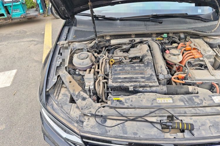 Used Volkswagen Magotan GTE Plug-in Hybrid 2022 GTE Luxury Model Engine Bay Right