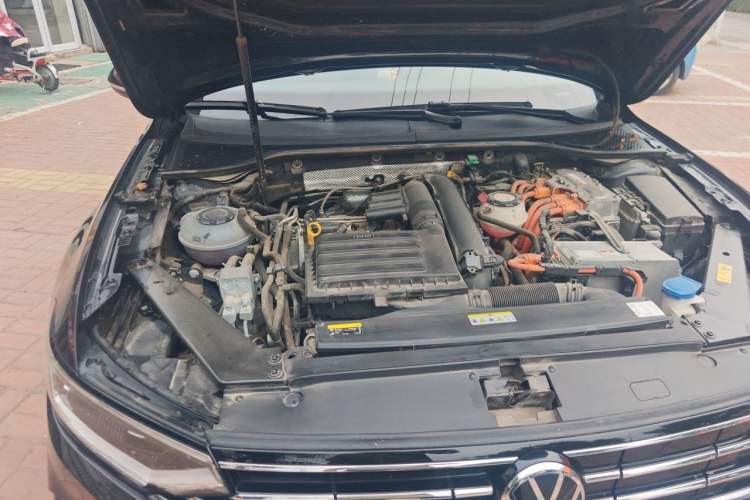 Used Volkswagen Magotan GTE Plug-in Hybrid 2022 GTE Luxury Model Engine Bay Right