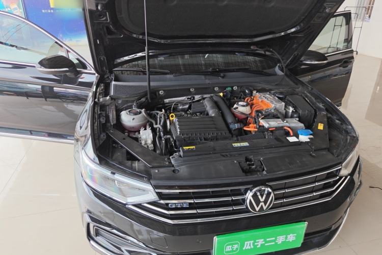Used Volkswagen Magotan GTE Plug-in Hybrid 2022 GTE Luxury Model Engine Bay Right