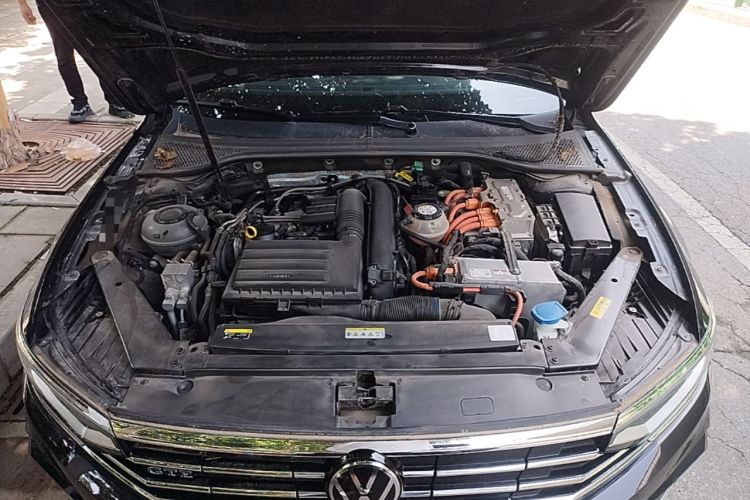 Used Volkswagen Magotan GTE Plug-in Hybrid 2022 GTE Prestige Model Engine Bay