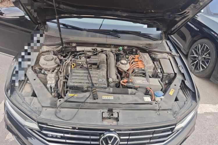 Used Volkswagen Magotan GTE Plug-in Hybrid 2022 GTE Luxury Model Engine Bay