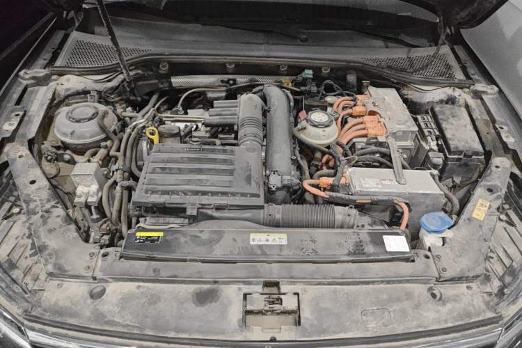 Used Volkswagen Magotan GTE Plug-in Hybrid 2022 GTE Prestige Model Engine Bay