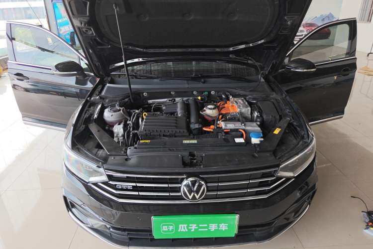 Used Volkswagen Magotan GTE Plug-in Hybrid 2022 GTE Luxury Model Engine Bay