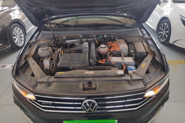 Used Volkswagen Magotan GTE Plug-in Hybrid 2022 GTE Luxury Model Engine Bay