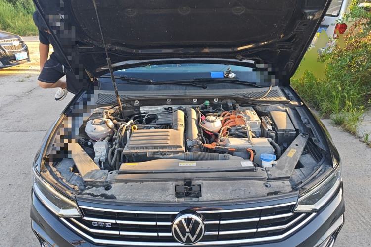 Used Volkswagen Magotan GTE Plug-in Hybrid 2022 GTE Luxury Model Engine Bay