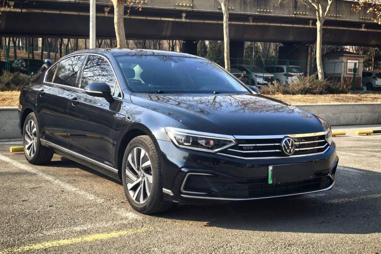 Used Volkswagen Magotan GTE Plug-in Hybrid 2022 GTE Luxury Model Exterior 2