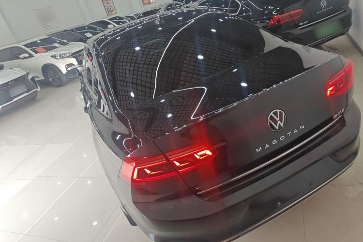 Used Volkswagen Magotan GTE Plug-in Hybrid 2022 GTE Prestige Model Exterior 2