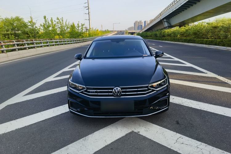 Used Volkswagen Magotan GTE Plug-in Hybrid 2022 GTE Luxury Model Exterior 2