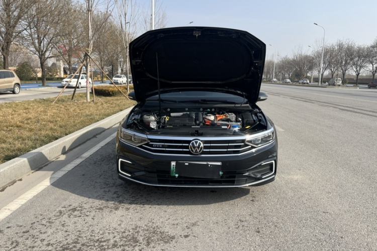 Used Volkswagen Magotan GTE Plug-in Hybrid 2022 GTE Prestige Model Exterior 2