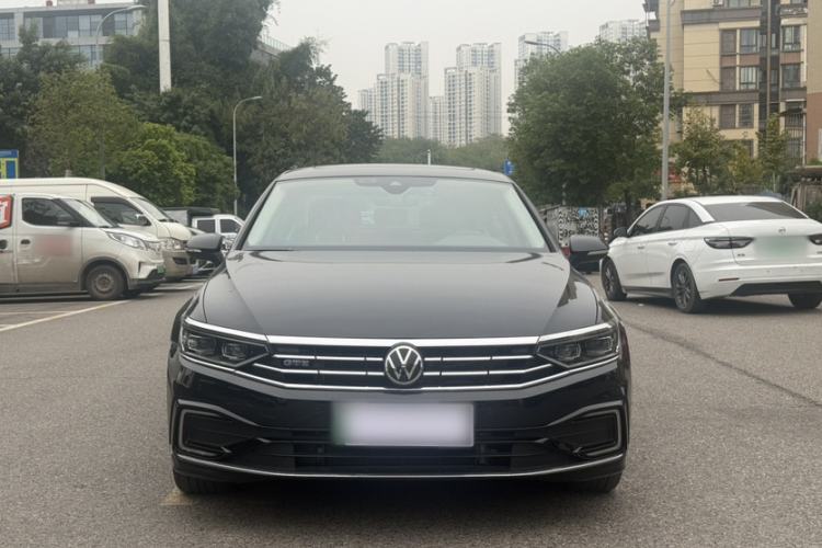 Used Volkswagen Magotan GTE Plug-in Hybrid 2022 GTE Prestige Model Exterior 2