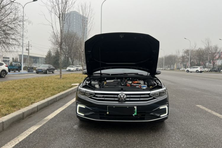 Used Volkswagen Magotan GTE Plug-in Hybrid 2022 GTE Prestige Model Exterior 2