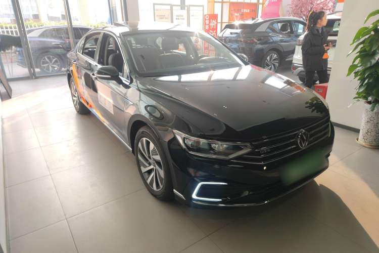 Used Volkswagen Magotan GTE Plug-in Hybrid 2022 GTE Luxury Model Exterior 2