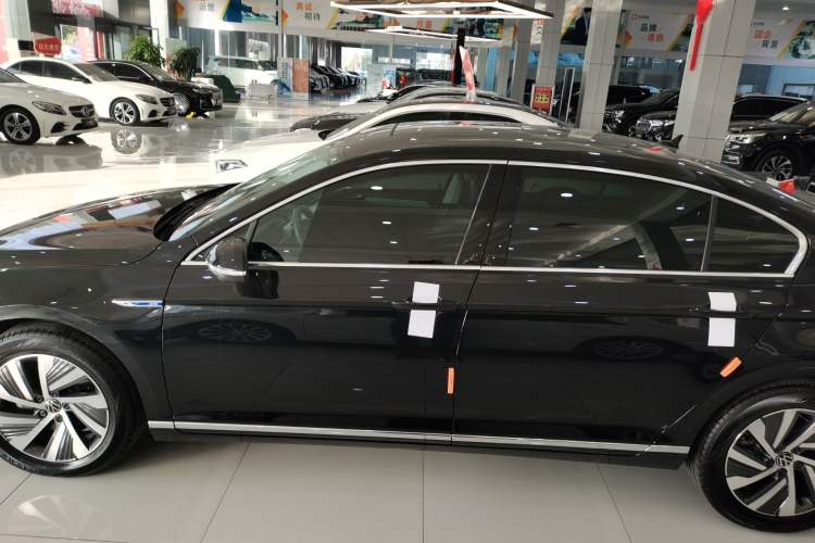 Used Volkswagen Magotan GTE Plug-in Hybrid 2022 GTE Luxury Model Exterior 2