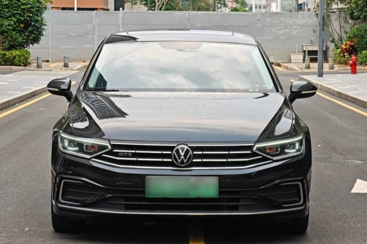 Used Volkswagen Magotan GTE Plug-in Hybrid 2022 GTE Luxury Model Exterior 2