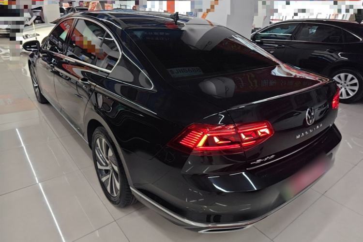 Used Volkswagen Magotan GTE Plug-in Hybrid 2022 GTE Luxury Model Exterior 2