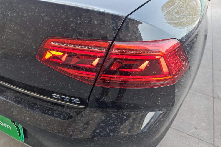 Used Volkswagen Magotan GTE Plug-in Hybrid 2022 GTE Luxury Model Exterior 3
