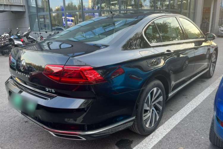 Used Volkswagen Magotan GTE Plug-in Hybrid 2022 GTE Luxury Model Exterior 3