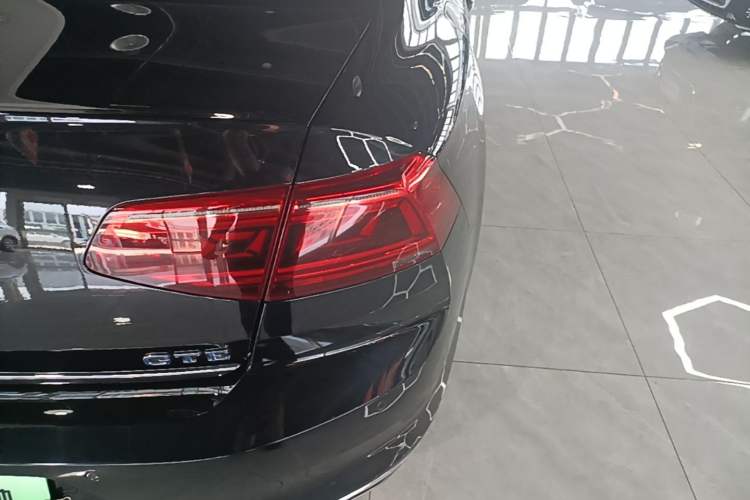 Used Volkswagen Magotan GTE Plug-in Hybrid 2022 GTE Luxury Model Exterior 3
