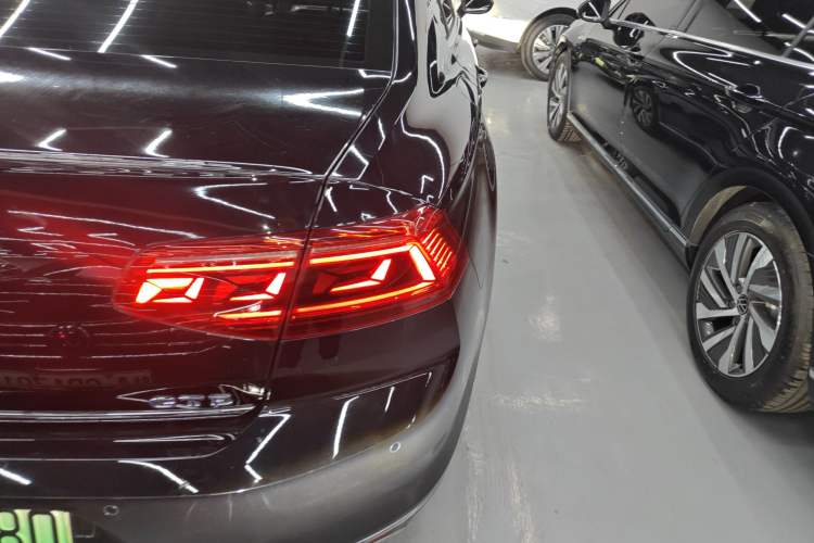 Used Volkswagen Magotan GTE Plug-in Hybrid 2022 GTE Luxury Model Exterior 3