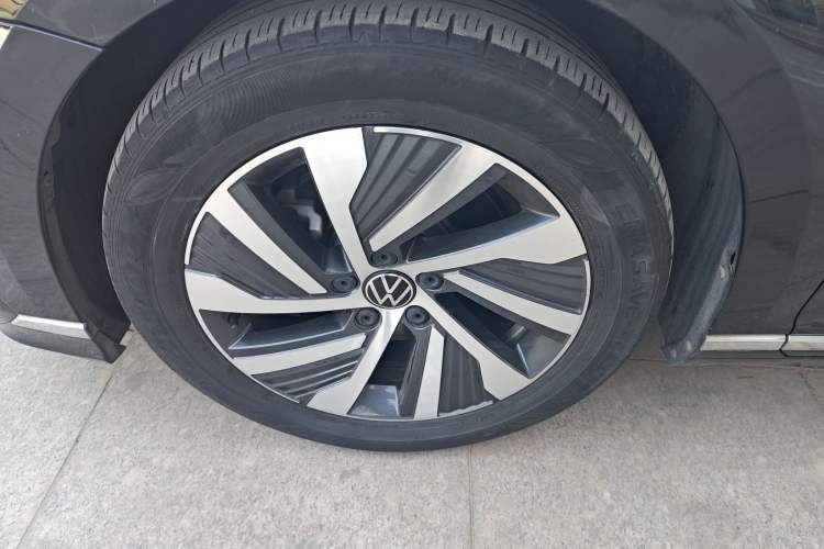Used Volkswagen Magotan GTE Plug-in Hybrid 2022 GTE Luxury Model Exterior 4
