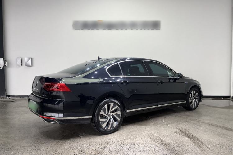 Used Volkswagen Magotan GTE Plug-in Hybrid 2022 GTE Luxury Model Exterior 4