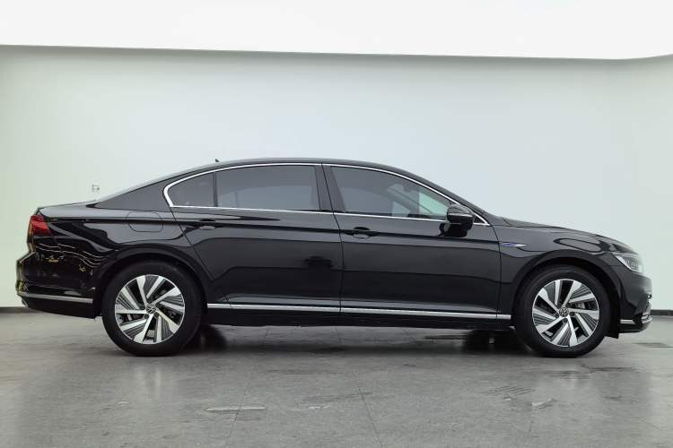 Used Volkswagen Magotan GTE Plug-in Hybrid 2022 GTE Luxury Model Exterior 8