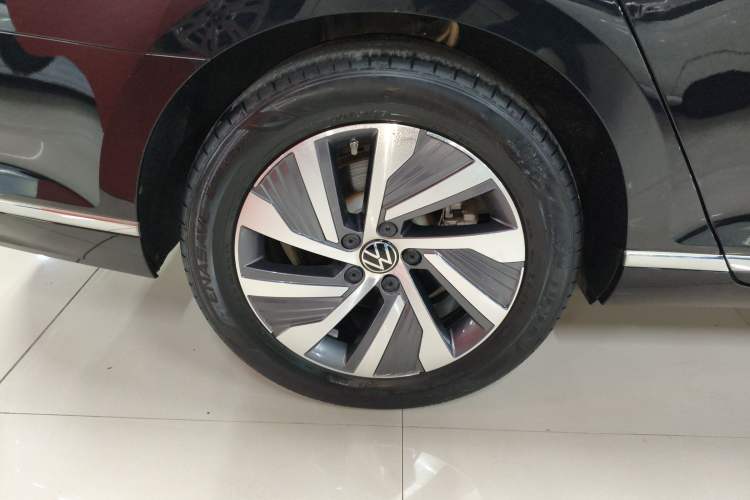 Used Volkswagen Magotan GTE Plug-in Hybrid 2022 GTE Luxury Model Exterior 8