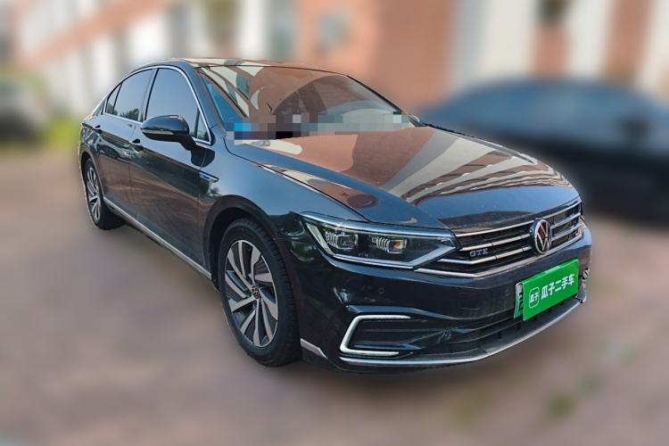 Used Volkswagen Magotan GTE Plug-in Hybrid 2022 GTE Luxury Model Front Right 45 Deg