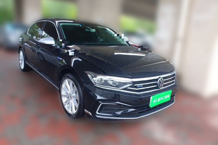 Used Volkswagen Magotan GTE Plug-in Hybrid 2022 GTE Prestige Model Front Right 45 Deg