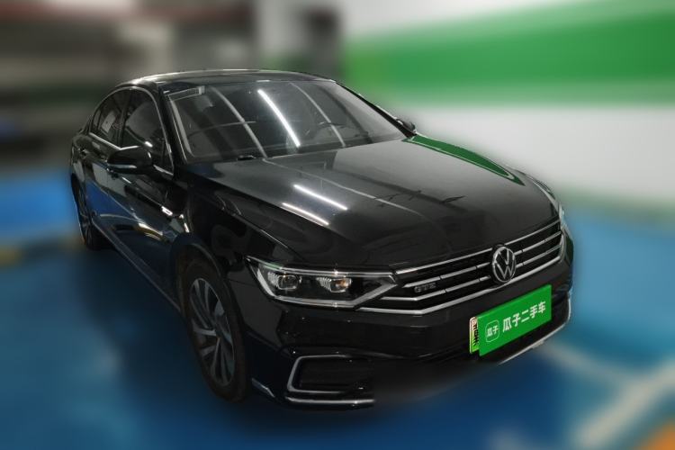 Used Volkswagen Magotan GTE Plug-in Hybrid 2022 GTE Luxury Model Front Right 45 Deg