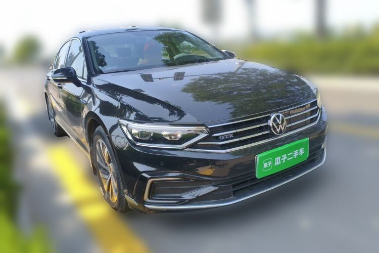 Used Volkswagen Magotan GTE Plug-in Hybrid 2022 GTE Luxury Model Front Right 45 Deg
