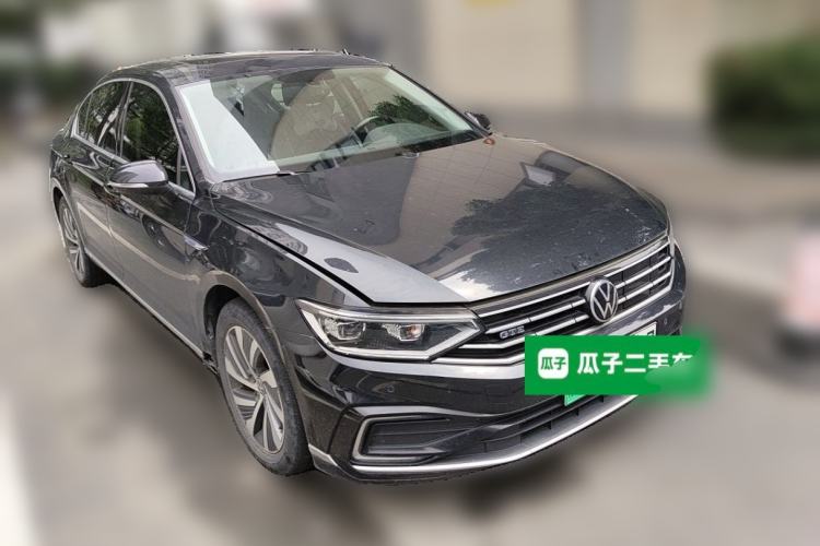 Used Volkswagen Magotan GTE Plug-in Hybrid 2022 GTE Luxury Model Front Right 45 Deg