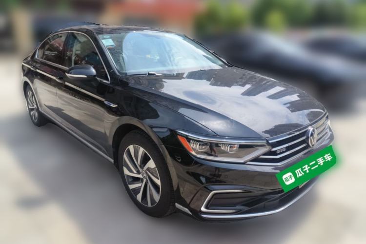 Used Volkswagen Magotan GTE Plug-in Hybrid 2022 GTE Luxury Model Front Right 45 Deg