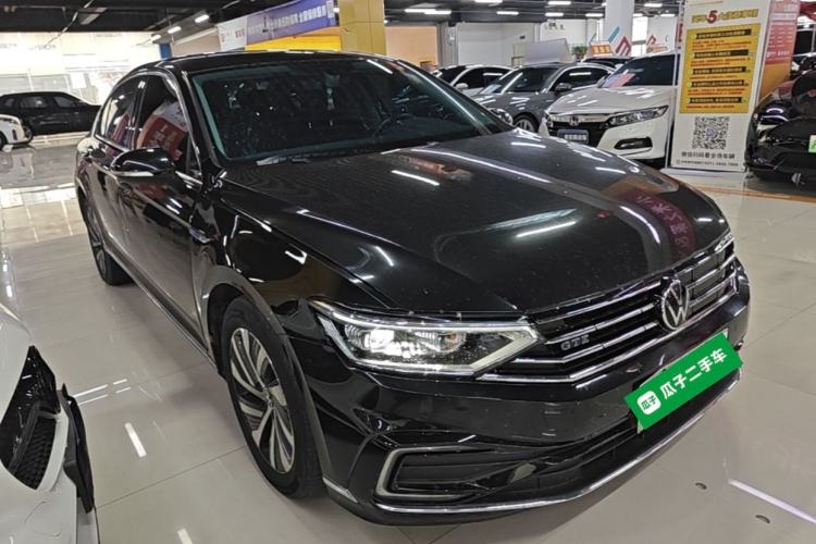 Used Volkswagen Magotan GTE Plug-in Hybrid 2022 GTE Luxury Model Front Right 45 Deg