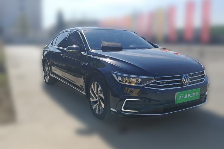 Used Volkswagen Magotan GTE Plug-in Hybrid 2022 GTE Luxury Model Front Right 45 Deg