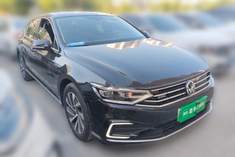 Used Volkswagen Magotan GTE Plug-in Hybrid 2022 GTE Luxury Model Front Right 45 Deg