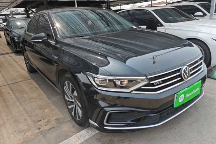 Used Volkswagen Magotan GTE Plug-in Hybrid 2022 GTE Luxury Model Front Right 45 Deg