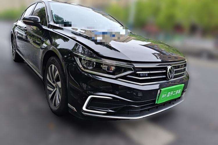 Used Volkswagen Magotan GTE Plug-in Hybrid 2022 GTE Luxury Model Front Right 45 Deg