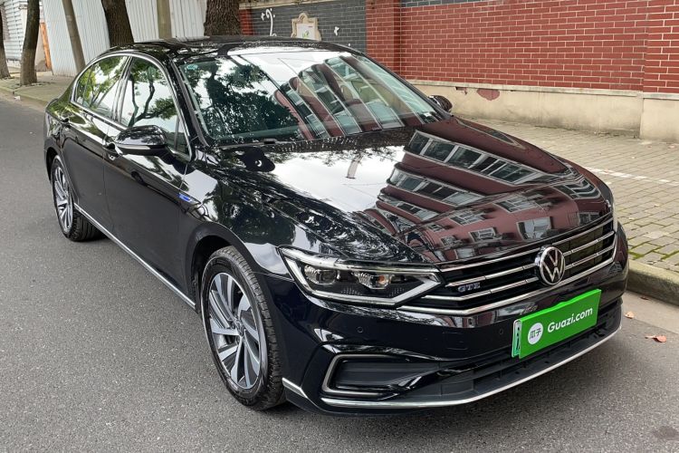 Used Volkswagen Magotan GTE Plug-in Hybrid 2022 GTE Luxury Model Front Right 45 Deg