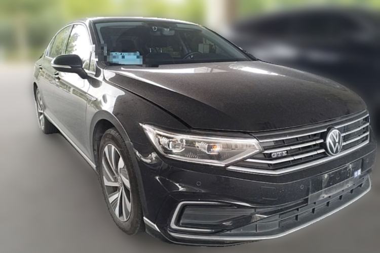 Used Volkswagen Magotan GTE Plug-in Hybrid 2022 GTE Luxury Model Front Right 45 Deg