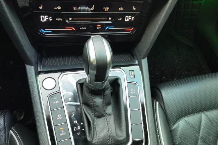 Used Volkswagen Magotan GTE Plug-in Hybrid 2022 GTE Luxury Model Gear Lever