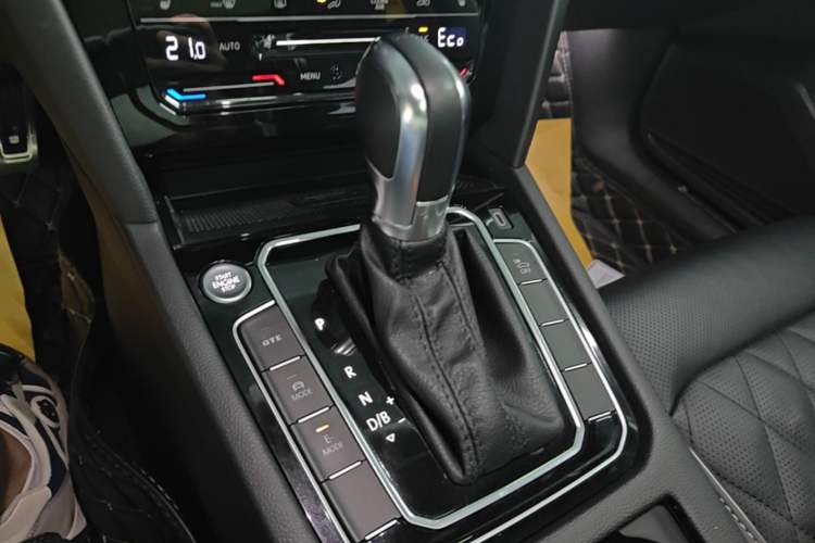 Used Volkswagen Magotan GTE Plug-in Hybrid 2022 GTE Luxury Model Gear Lever